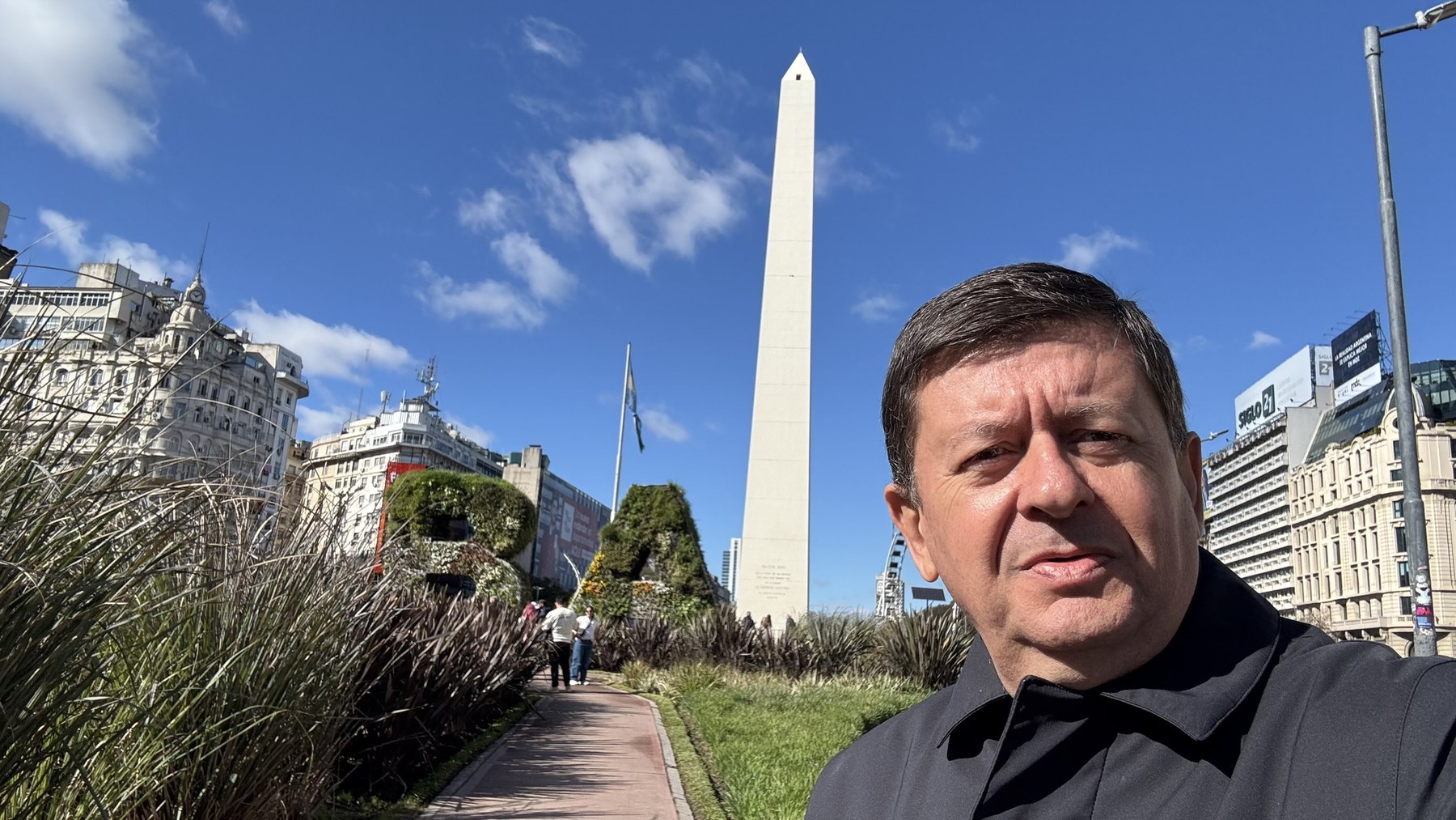 El Obelisco y la primera mañana en Buenos Aires.